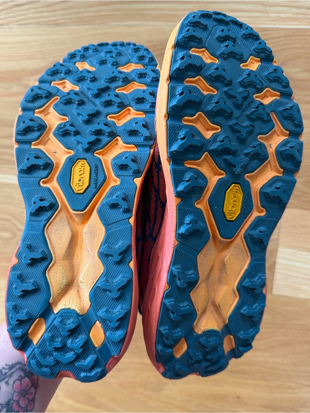 WIDE Hoka Speedgoat 5 Women’s Running Shoes Sneakers Size 8 Wide 8W Blue Orange - Picture 4 of 6